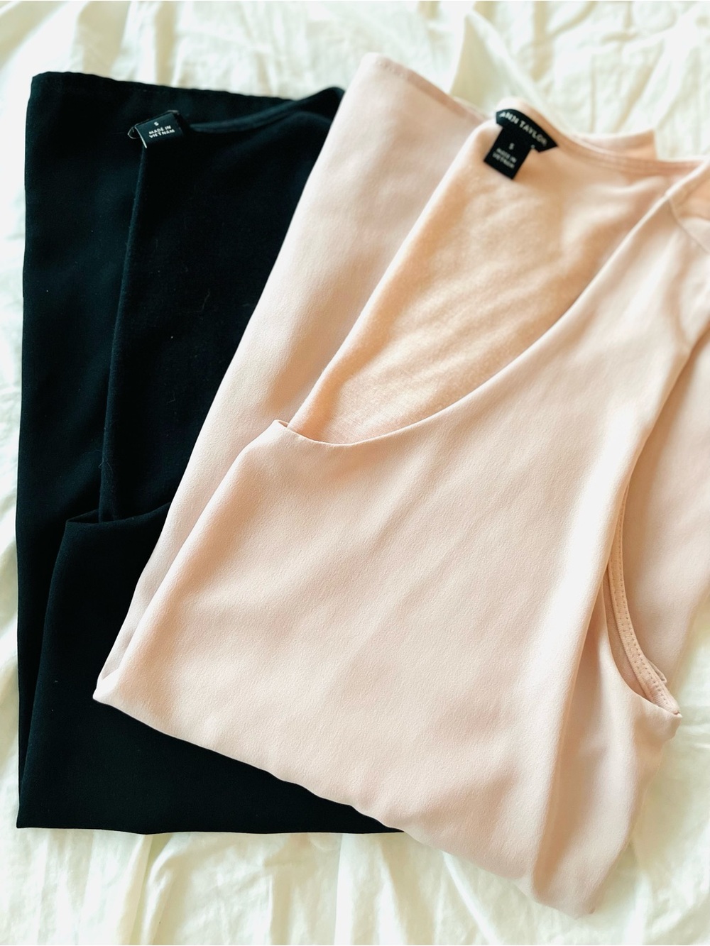 ANN TAYLOR Sleeveless Scoop-Neck Top Size S, Bundle 1 Pink & 1 Black